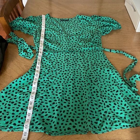 Urban Outfitters Jocelyn Printed Puff Sleeve Mini Dress Size Medium - Picture 11 of 13